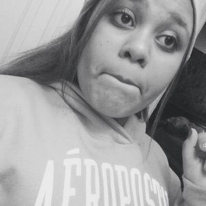 Meet your Posher, Chloe